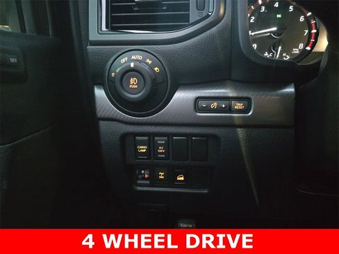 Used 2023 Nissan Titan PRO-4X w/ Pro-4x Convenience Package image 26