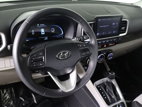 Certified 2024 Hyundai Venue SEL FWD image 24