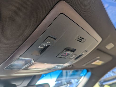 Used 2020 Lexus ES 350 w/ Premium Package image 26