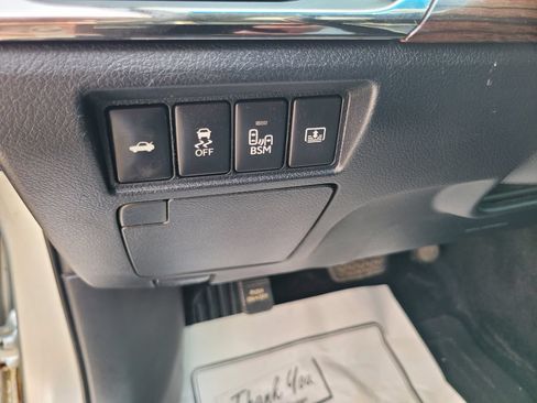Used 2013 Toyota Avalon Limited FWD image 20