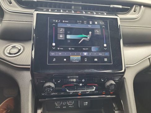 Used 2023 Jeep Grand Cherokee L Laredo AWD/4WD image 18