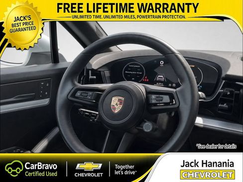 Used 2024 Porsche Cayenne AWD/4WD image 24