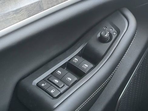 New 2026 Jeep Grand Cherokee Limited w/ Limited Altitude Package image 31