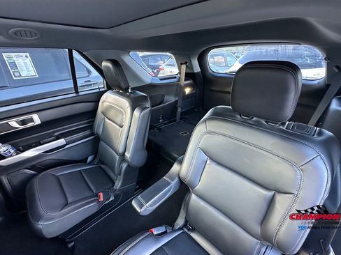 Used 2022 Ford Explorer XLT w/ Equipment Group 202A image 29