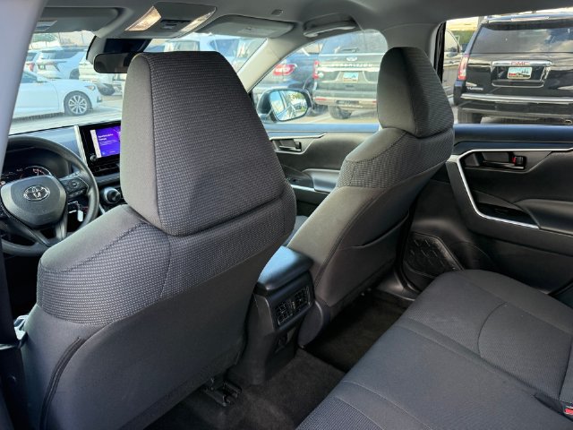 Used 2025 Toyota RAV4 LE AWD/4WD image 23