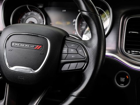 Used 2018 Dodge Charger R/T Scat Pack w/ Driver Confidence Group RWD image 26