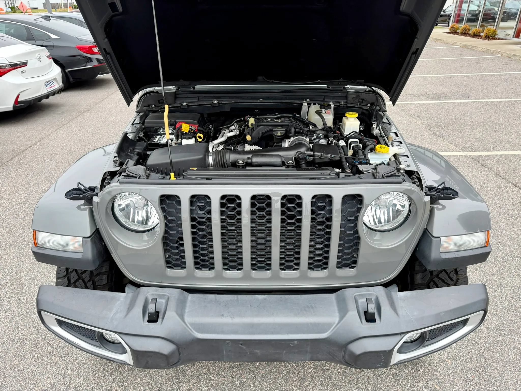 Used 2023 Jeep Gladiator Sport AWD/4WD image 9