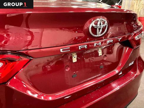 Certified 2018 Toyota Camry LE w/ Convenience Package FWD image 31