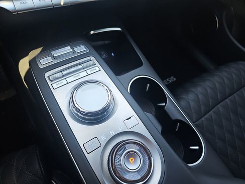 Used 2025 Genesis GV70 3.5T Sport w/ Sport Prestige Package image 26