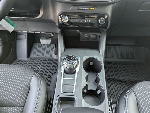 New 2026 Ford Escape SE w/ Class II Trailer Tow Package FWD image 27