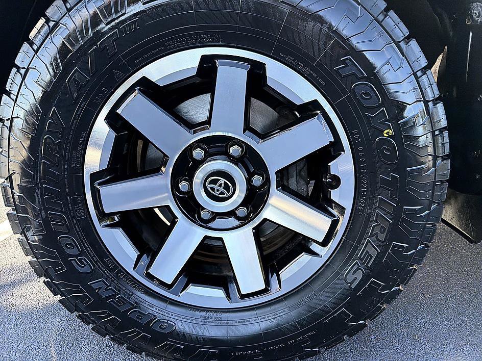 Certified 2021 Toyota 4Runner TRD Off-Road Premium w/ Moonroof Package AWD/4WD image 8