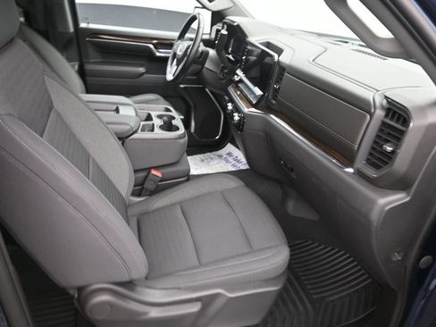 Used 2023 GMC Sierra 1500 SLE AWD/4WD image 10