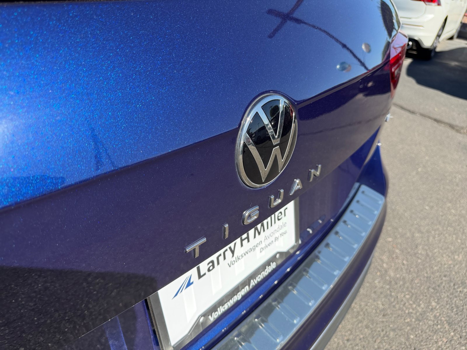 Used 2022 Volkswagen Tiguan SE w/ Panoramic Sunroof Package AWD/4WD image 23