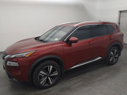 Used 2022 Nissan Rogue SL FWD image 2