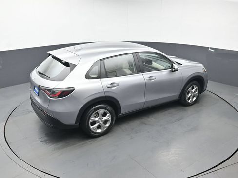 Used 2024 Honda HR-V LX image 40