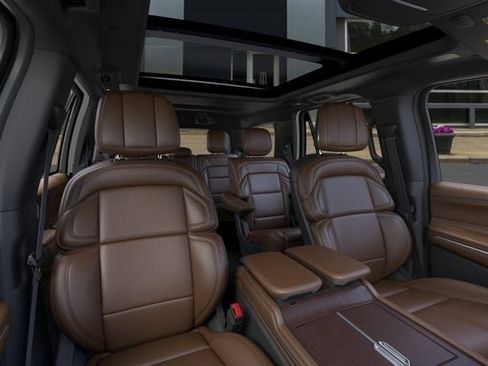New 2026 Lincoln Navigator Reserve AWD/4WD image 79