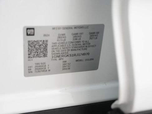 Used 2024 Chevrolet Traverse LT FWD image 32
