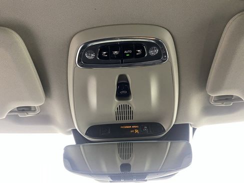 Used 2022 Volvo XC90 T6 Momentum w/ Advanced Package image 24