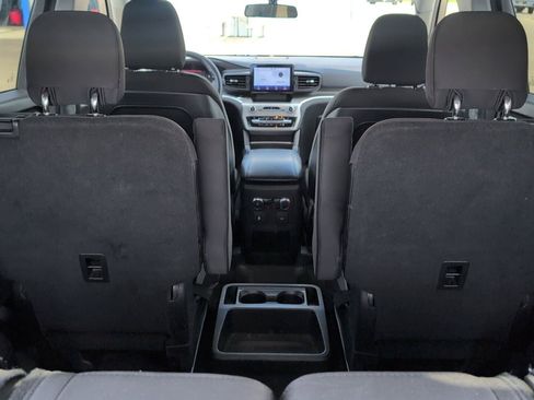 Used 2020 Ford Explorer XLT w/ Comfort Package AWD/4WD image 8