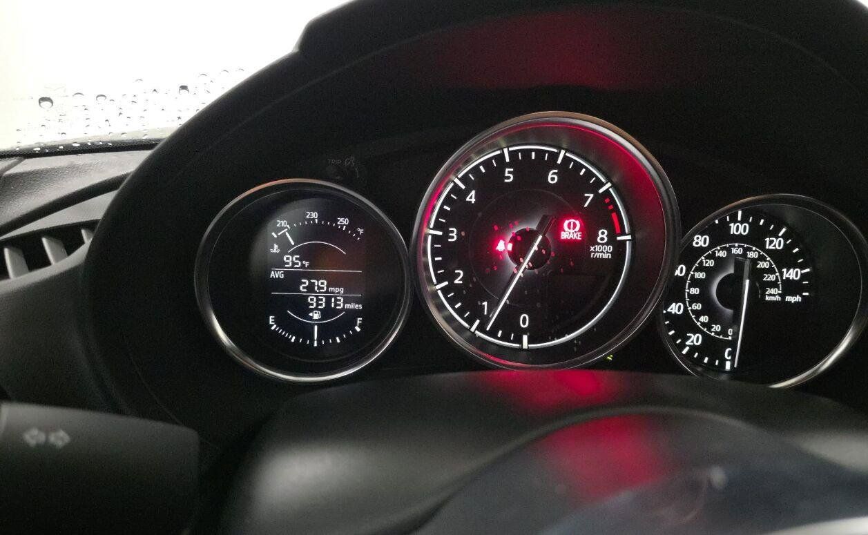 Used 2023 MAZDA MX-5 Miata Club RWD image 11