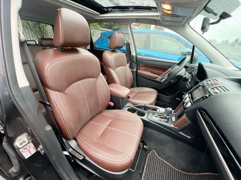 Used 2017 Subaru Forester 2.5i Touring AWD/4WD image 28