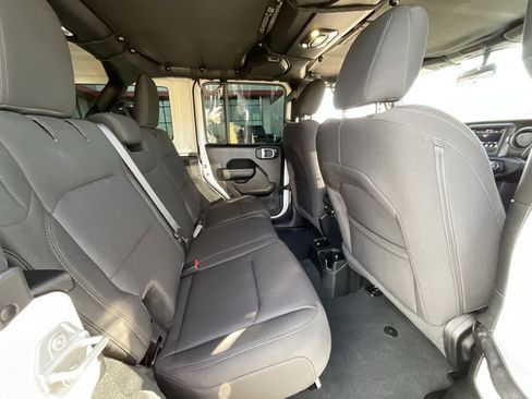 Used 2022 Jeep Wrangler Unlimited Sport image 21