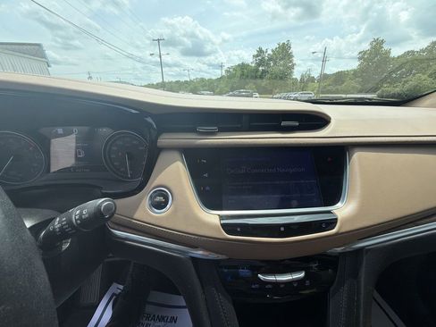 Used 2020 Cadillac XT5 Premium Luxury w/ Platinum Package FWD image 18