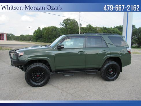 Used 2022 Toyota 4Runner TRD Off-Road Premium w/ Moonroof Package AWD/4WD image 7