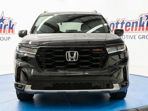 Certified 2023 Honda Pilot TrailSport image 15