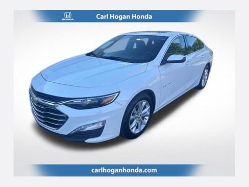 Used 2021 Chevrolet Malibu LT FWD image 1