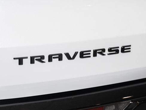 New 2026 Chevrolet Traverse RS image 8