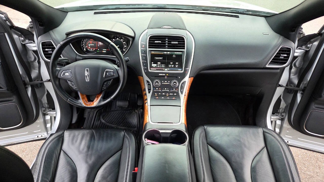 Used 2016 Lincoln MKX Select w/ Select Plus Package AWD/4WD image 34