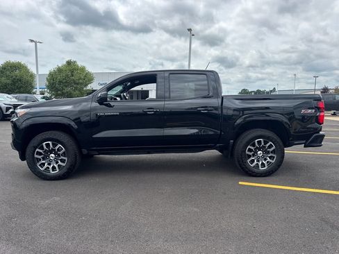 Used 2024 Chevrolet Colorado Z71 w/ Z71 Convenience Package 2 AWD/4WD image 3
