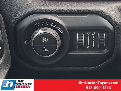 Used 2021 Jeep Gladiator Rubicon AWD/4WD image 23