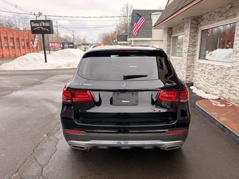 Used 2022 Mercedes-Benz GLC 300 4MATIC w/ Driver Assistance Package image 6