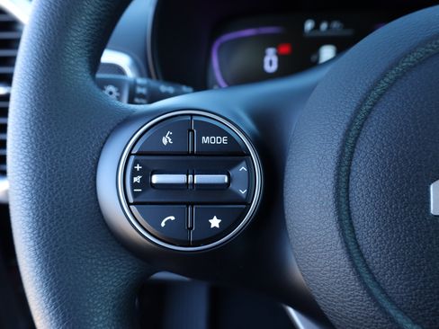 New 2025 Kia Soul LX image 24