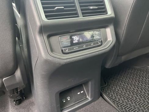 Used 2024 Volkswagen Atlas SEL Premium R-Line image 35