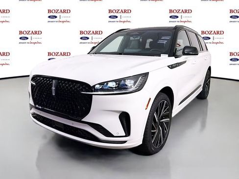 New 2026 Lincoln Aviator Black Label w/ Black Label Special Edition AWD/4WD image 3