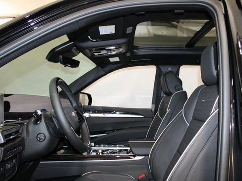 New 2026 Cadillac Escalade Luxury w/ Touring Package image 6