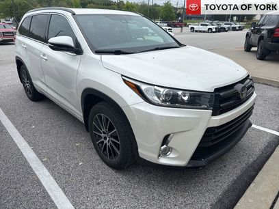 Used 2017 Toyota Highlander SE