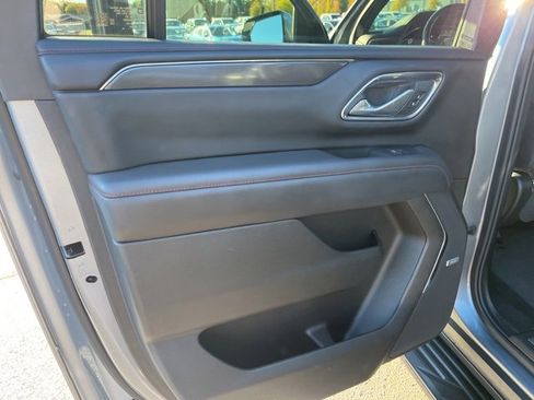 Used 2022 Chevrolet Suburban RST w/ Luxury Package image 11