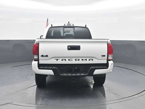 Used 2022 Toyota Tacoma SR image 6
