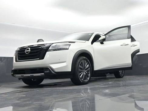 Used 2022 Nissan Pathfinder SL w/ SL Premium Package FWD image 74