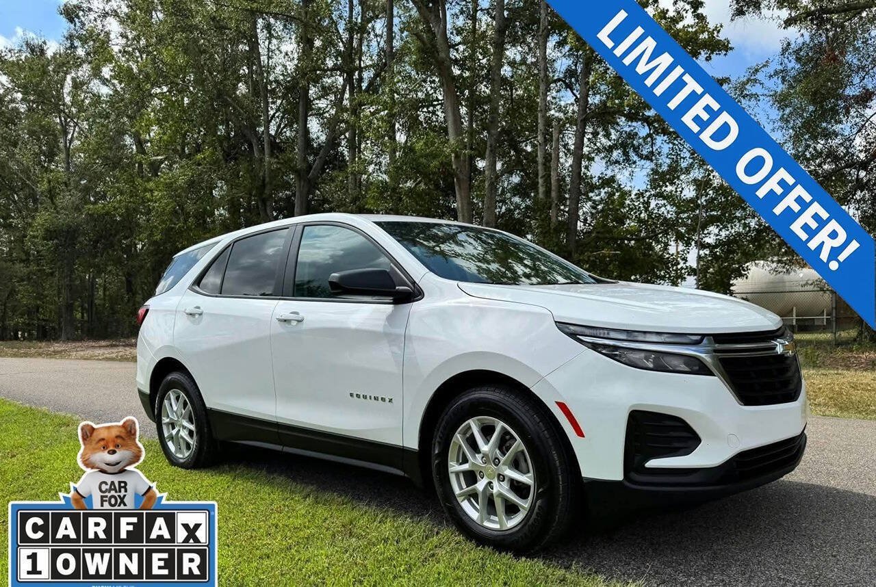 Used 2024 Chevrolet Equinox LS w/ LS Convenience Package FWD image 1