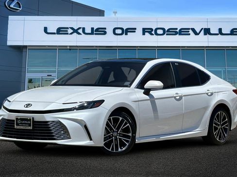 Used 2025 Toyota Camry XLE w/ Premium Package AWD/4WD image 1