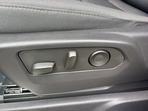 Used 2022 Chevrolet Silverado 1500 LT image 5