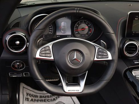 Used 2018 Mercedes-Benz AMG GT Roadster image 30