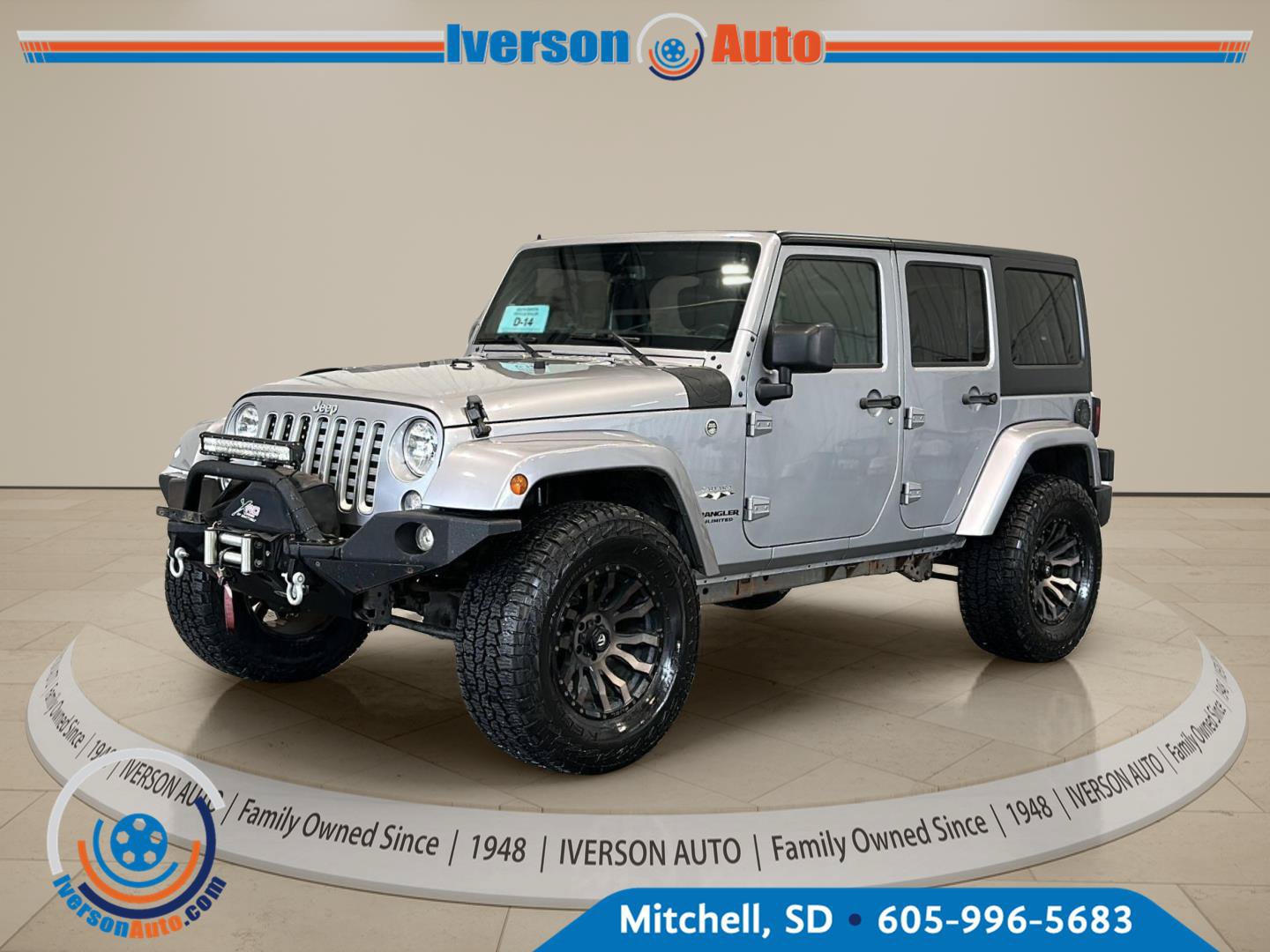 Used 2016 Jeep Wrangler Unlimited Sahara w/ Connectivity Group AWD/4WD image 3