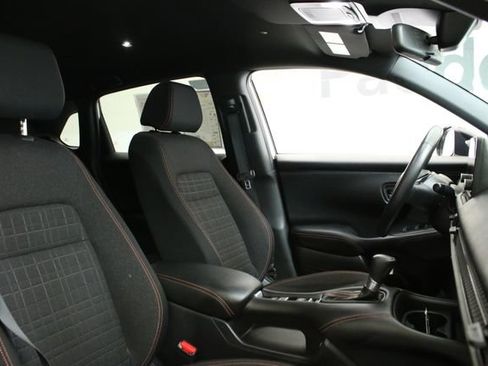 Used 2023 Honda HR-V Sport image 28