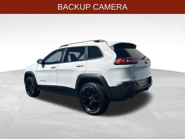 Used 2018 Jeep Cherokee Trailhawk w/ Comfort & Convenience Group AWD/4WD image 5